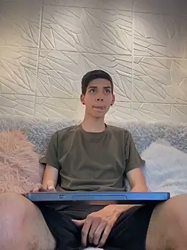 Snapshot of dave_925_ chatting on 03/16/26, 07:07 dave 925 online show from 03/16/26, 07:07