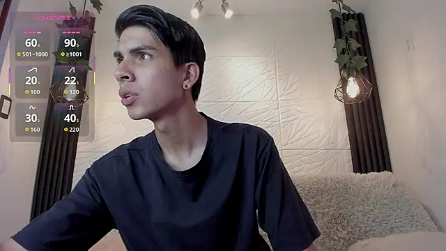 Snapshot of dave_925_ chatting on 03/26/26, 03:06 dave 925 online show from 03/26/26, 03:06