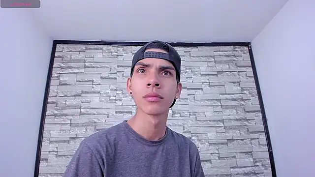 Snapshot of dave_925_ chatting on 04/07/26, 05:46 dave 925 online show from 04/07/26, 05:46