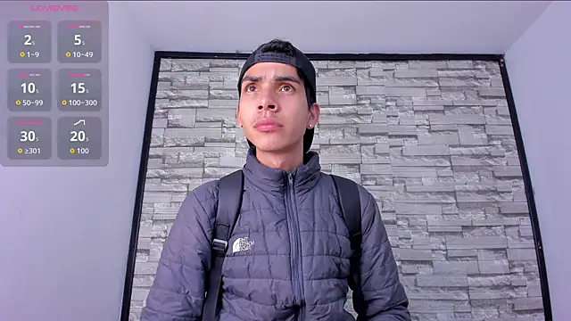 Snapshot of dave_925_ chatting on 04/11/26, 05:06 dave 925 online show from 04/11/26, 05:06