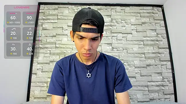 Snapshot of dave_925_ chatting on 04/18/26, 06:34 dave 925 online show from 04/18/26, 06:34