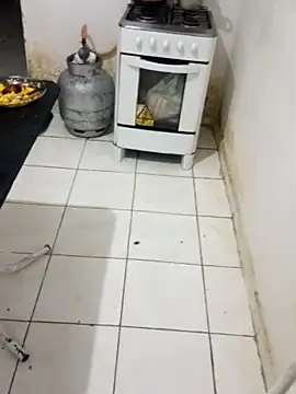 Menina     veneno online show from 03/06/26, 04:31