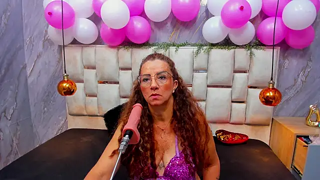 Snapshot of Milf_Drip chatting on 04/01/26, 01:01 Milf Drip online show from 04/01/26, 01:01