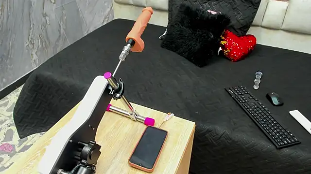 Snapshot of Milf_Drip chatting on 04/02/26, 12:58 Milf Drip online show from 04/02/26, 12:58