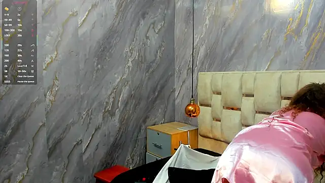 Snapshot of Milf_Drip chatting on 04/21/26, 12:22 Milf Drip online show from 04/21/26, 12:22