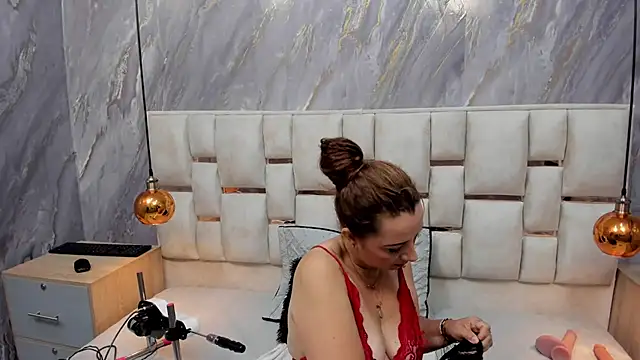 Milf Drip online show from 06/02/26, 11:56