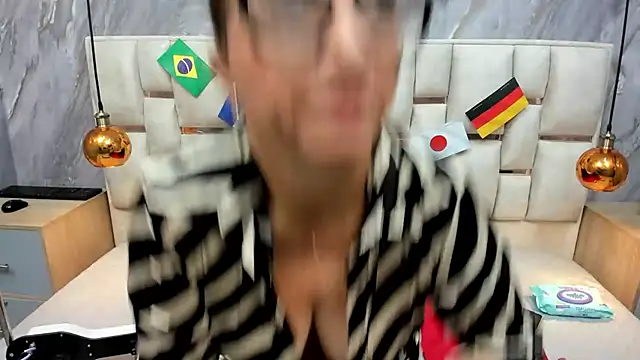 Snapshot of Milf_Drip chatting on 06/20/26, 12:41 Milf Drip online show from 06/20/26, 12:41