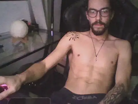 Snapshot of psycrema chatting on 03/06/26, 03:08 psycrema online show from 03/06/26, 03:08