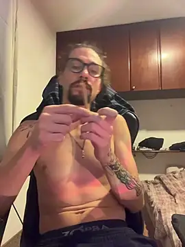 Snapshot of psycrema chatting on 04/12/26, 06:13 psycrema online show from 04/12/26, 06:13