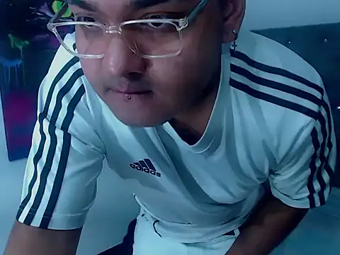 Snapshot of XNoahDeepThroatX chatting on 03/12/26, 05:02 XNoahDeepThroatX online show from 03/12/26, 05:02