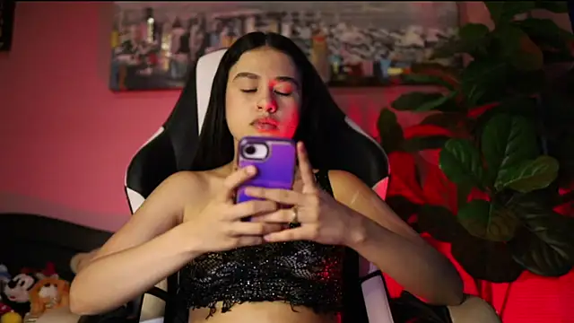 Snapshot of Danaa_Rousee_ chatting on 03/17/26, 07:39 Danaa Rousee online show from 03/17/26, 07:39