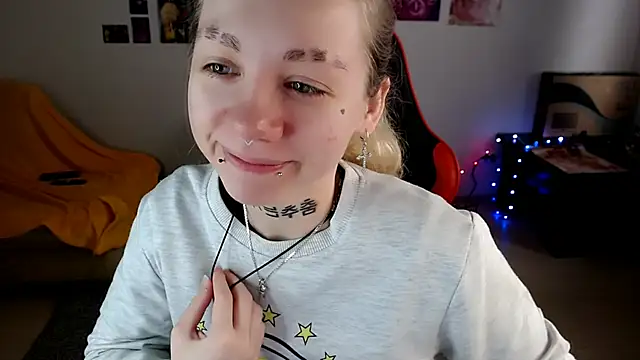 Snapshot of Nica_Kawaii chatting on 04/02/26, 06:44 Nica Kawaii online show from 04/02/26, 06:44