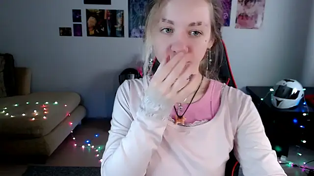 Snapshot of Nica_Kawaii chatting on 04/13/26, 07:58 Nica Kawaii online show from 04/13/26, 07:58