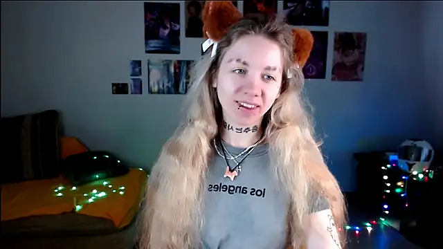 Nica Kawaii online show from 05/15/26, 01:18