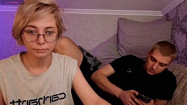 Snapshot of Blond_ice chatting on 03/16/26, 06:01 Blond ice online show from 03/16/26, 06:01