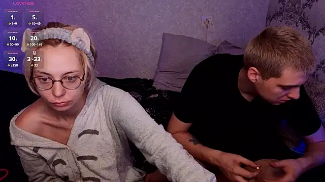 Snapshot of Blond_ice chatting on 03/19/26, 08:24 Blond ice online show from 03/19/26, 08:24