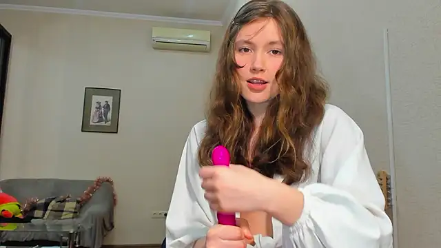 Snapshot of MaryannSofts chatting on 03/18/26, 03:37 MaryannSofts online show from 03/18/26, 03:37