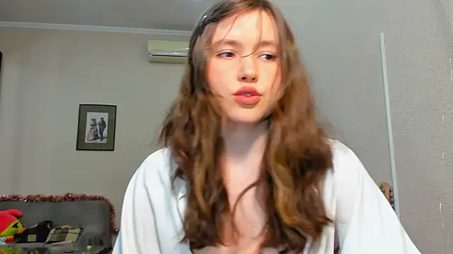 Snapshot of MaryannSofts chatting on 03/21/26, 02:42 MaryannSofts online show from 03/21/26, 02:42