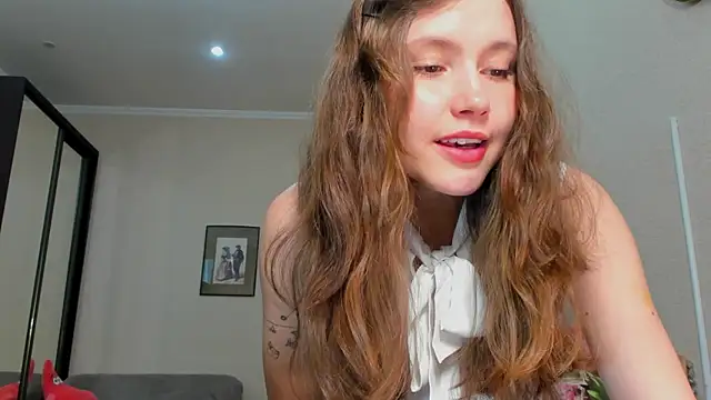 Snapshot of MaryannSofts chatting on 04/24/26, 01:46 MaryannSofts online show from 04/24/26, 01:46