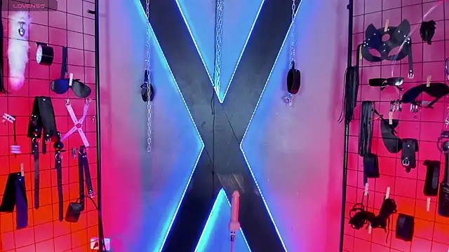 Snapshot of Cinthia_Iris_BDSM chatting on 03/15/26, 03:01 Cinthia Iris BDSM online show from 03/15/26, 03:01