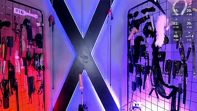 Snapshot of Cinthia_Iris_BDSM chatting on 06/23/26, 03:37 Cinthia Iris BDSM online show from 06/23/26, 03:37