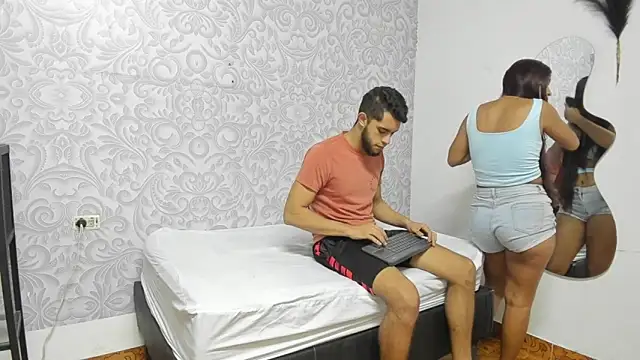 Snapshot of HarperAndMason chatting on 03/22/26, 08:45 HarperAndMason online show from 03/22/26, 08:45