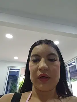 Snapshot of Pretty_Julieta chatting on 04/01/26, 07:22 Pretty Julieta online show from 04/01/26, 07:22