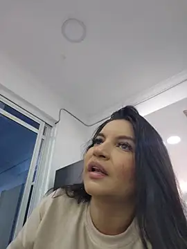 Snapshot of Pretty_Julieta chatting on 04/02/26, 09:12 Pretty Julieta online show from 04/02/26, 09:12
