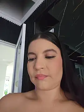 Snapshot of Pretty_Julieta chatting on 04/05/26, 09:23 Pretty Julieta online show from 04/05/26, 09:23