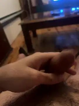 Snapshot of likemonster11 chatting on 04/14/26, 09:21 likemonster11 online show from 04/14/26, 09:21