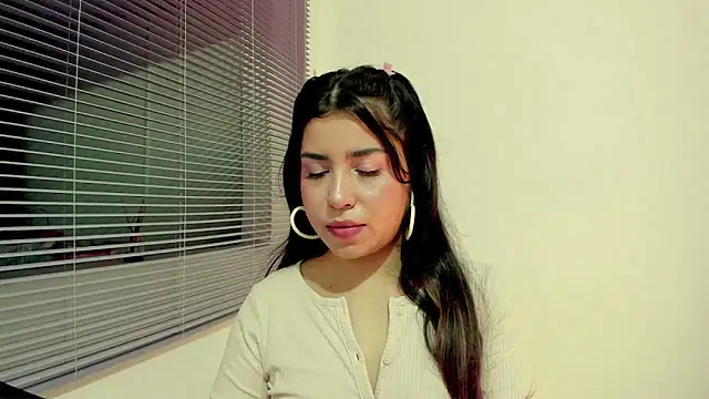Snapshot of HeraGaia chatting on 03/28/26, 02:55 HeraGaia online show from 03/28/26, 02:55