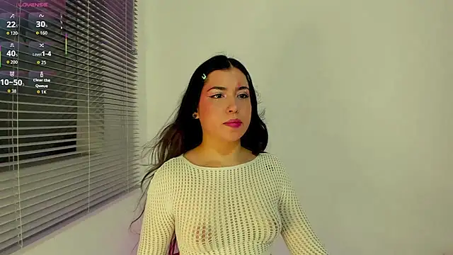 Snapshot of HeraGaia chatting on 04/25/26, 01:52 HeraGaia online show from 04/25/26, 01:52