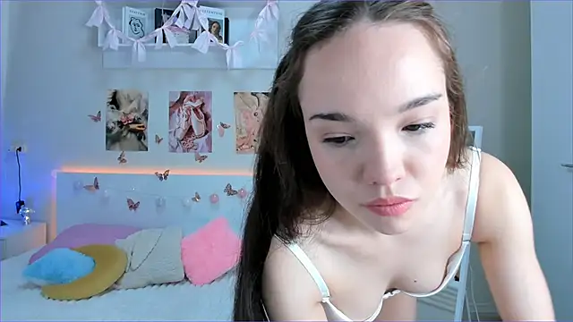 Snapshot of Milly_Lane chatting on 05/07/26, 03:12 Milly Lane online show from 05/07/26, 03:12
