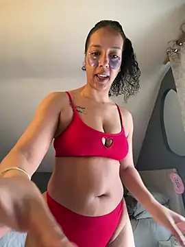 Snapshot of Saskia_xx chatting on 03/24/26, 10:20 Saskia xx online show from 03/24/26, 10:20