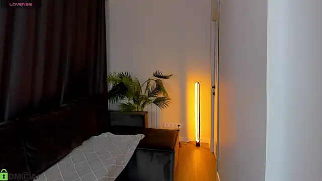 Natasha Shepard online show from 03/25/26, 01:00