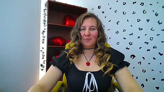 Snapshot of Nionelly chatting on 03/09/26, 10:30 Nionelly online show from 03/09/26, 10:30