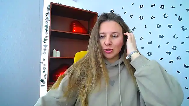 Snapshot of Nionelly chatting on 03/15/26, 09:04 Nionelly online show from 03/15/26, 09:04