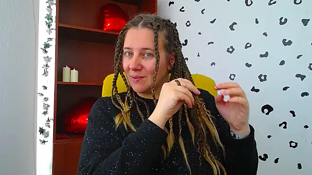 Snapshot of Nionelly chatting on 03/18/26, 09:34 Nionelly online show from 03/18/26, 09:34