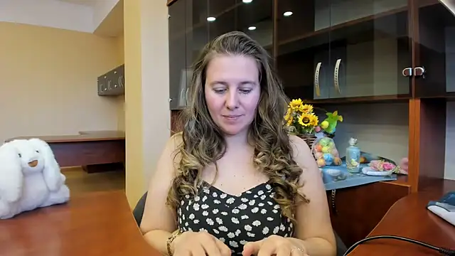 Snapshot of Nionelly chatting on 04/05/26, 10:34 Nionelly online show from 04/05/26, 10:34