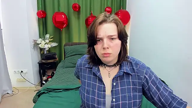 Snapshot of DanielaHot4u chatting on 03/22/26, 08:18 DanielaHot4u online show from 03/22/26, 08:18