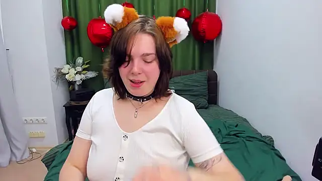 Snapshot of DanielaHot4u chatting on 04/05/26, 07:27 DanielaHot4u online show from 04/05/26, 07:27