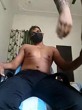 Snapshot of Itz_ishu chatting on 03/12/26, 04:18 Itz ishu online show from 03/12/26, 04:18