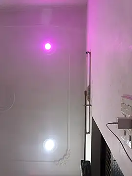 Snapshot of Itz_ishu chatting on 03/20/26, 01:32 Itz ishu online show from 03/20/26, 01:32