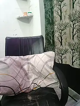 Snapshot of Itz_ishu chatting on 03/24/26, 04:39 Itz ishu online show from 03/24/26, 04:39