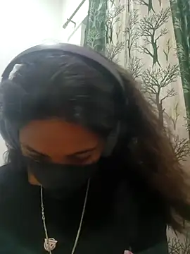 Snapshot of Itz_ishu chatting on 04/12/26, 03:39 Itz ishu online show from 04/12/26, 03:39