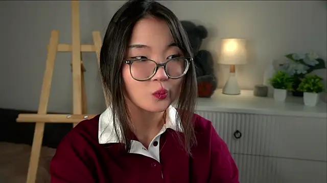 Snapshot of NelleMihalko chatting on 03/14/26, 11:04 NelleMihalko online show from 03/14/26, 11:04