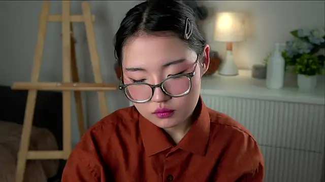 Snapshot of NelleMihalko chatting on 03/18/26, 11:02 NelleMihalko online show from 03/18/26, 11:02