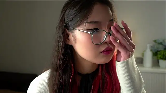 Snapshot of NelleMihalko chatting on 03/19/26, 11:03 NelleMihalko online show from 03/19/26, 11:03