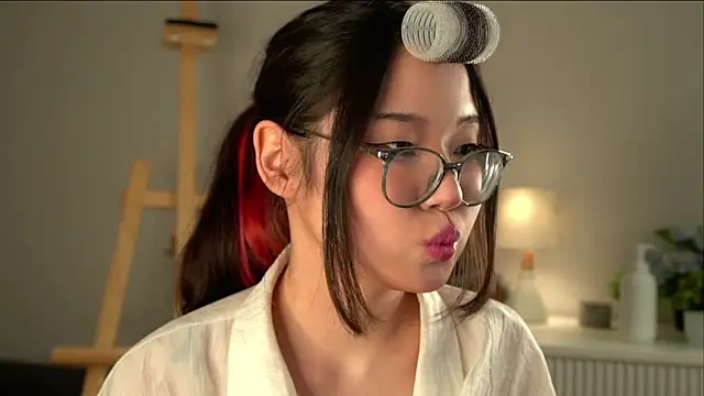 Snapshot of NelleMihalko chatting on 03/21/26, 11:04 NelleMihalko online show from 03/21/26, 11:04