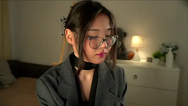 Snapshot of NelleMihalko chatting on 03/23/26, 11:03 NelleMihalko online show from 03/23/26, 11:03